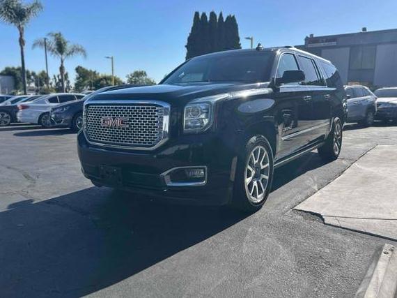 GMC YUKON XL 2017 1GKS2HKJ4HR288270 image